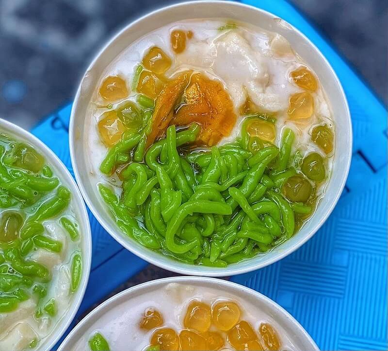 Chè bánh lọt nước cốt dừa